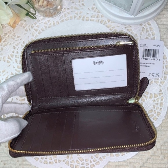 Coach Hearts Wallet - Picture 6 of 10